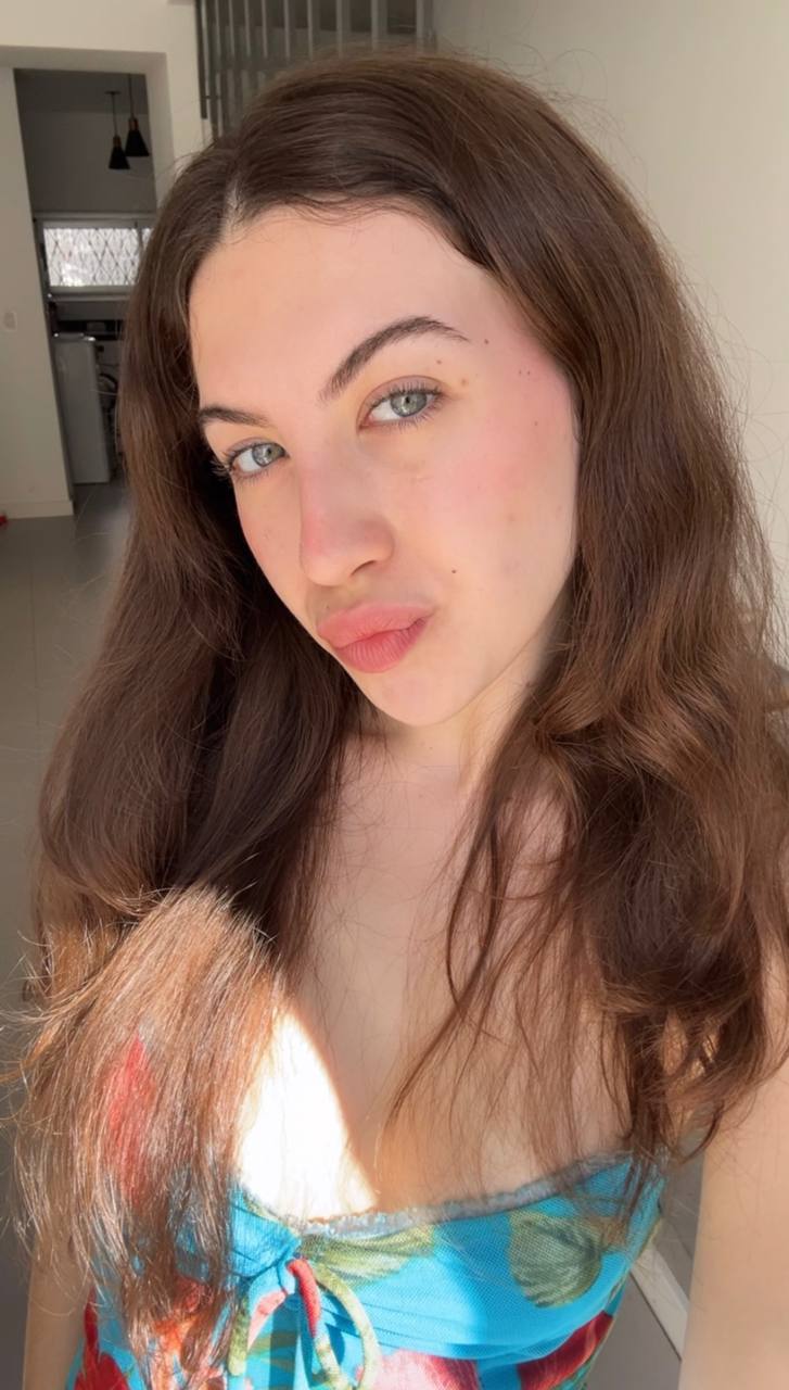 Nude girl Amber in Qidong