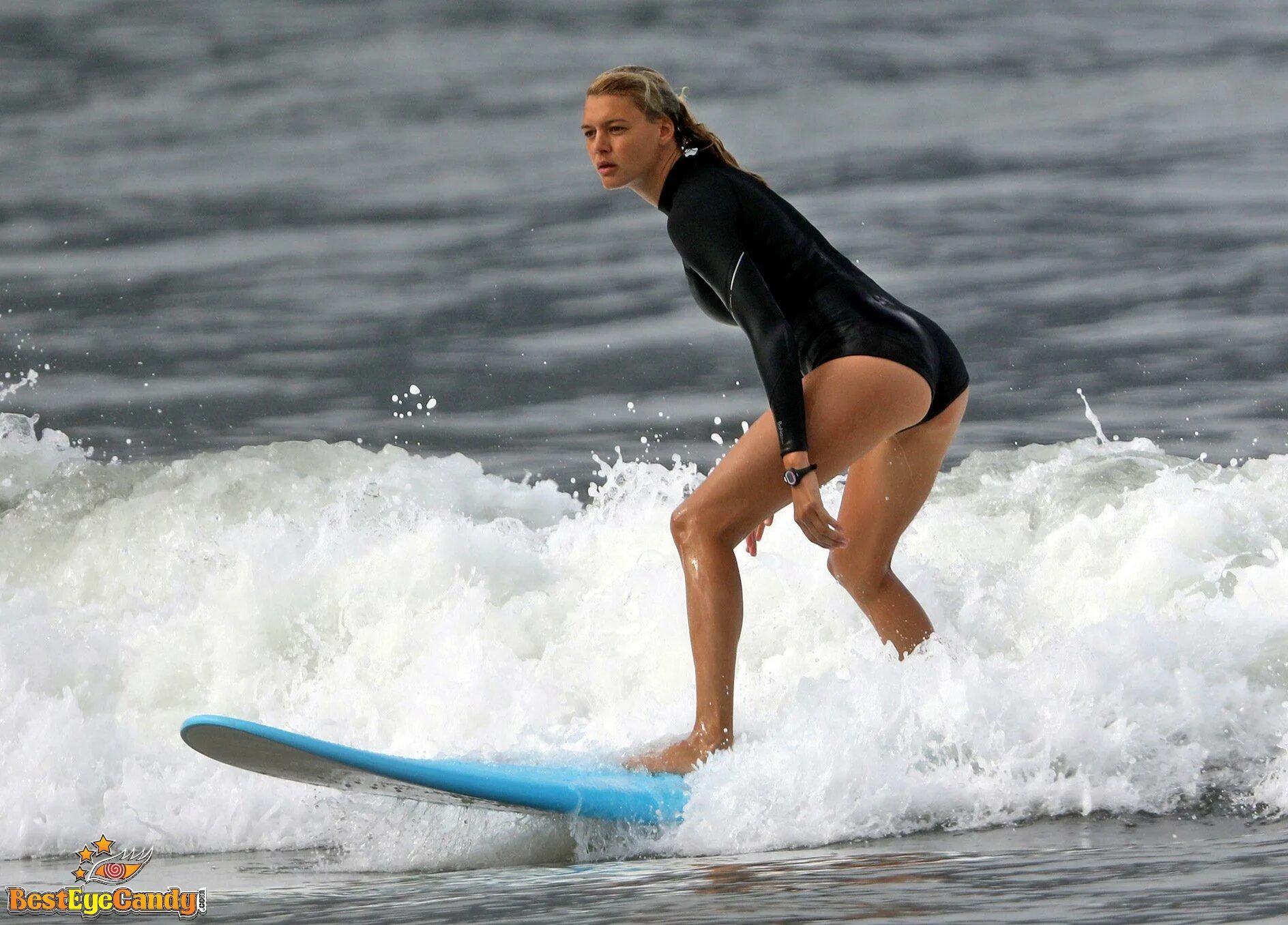 Kelly Rohrbach underwear in Qidong